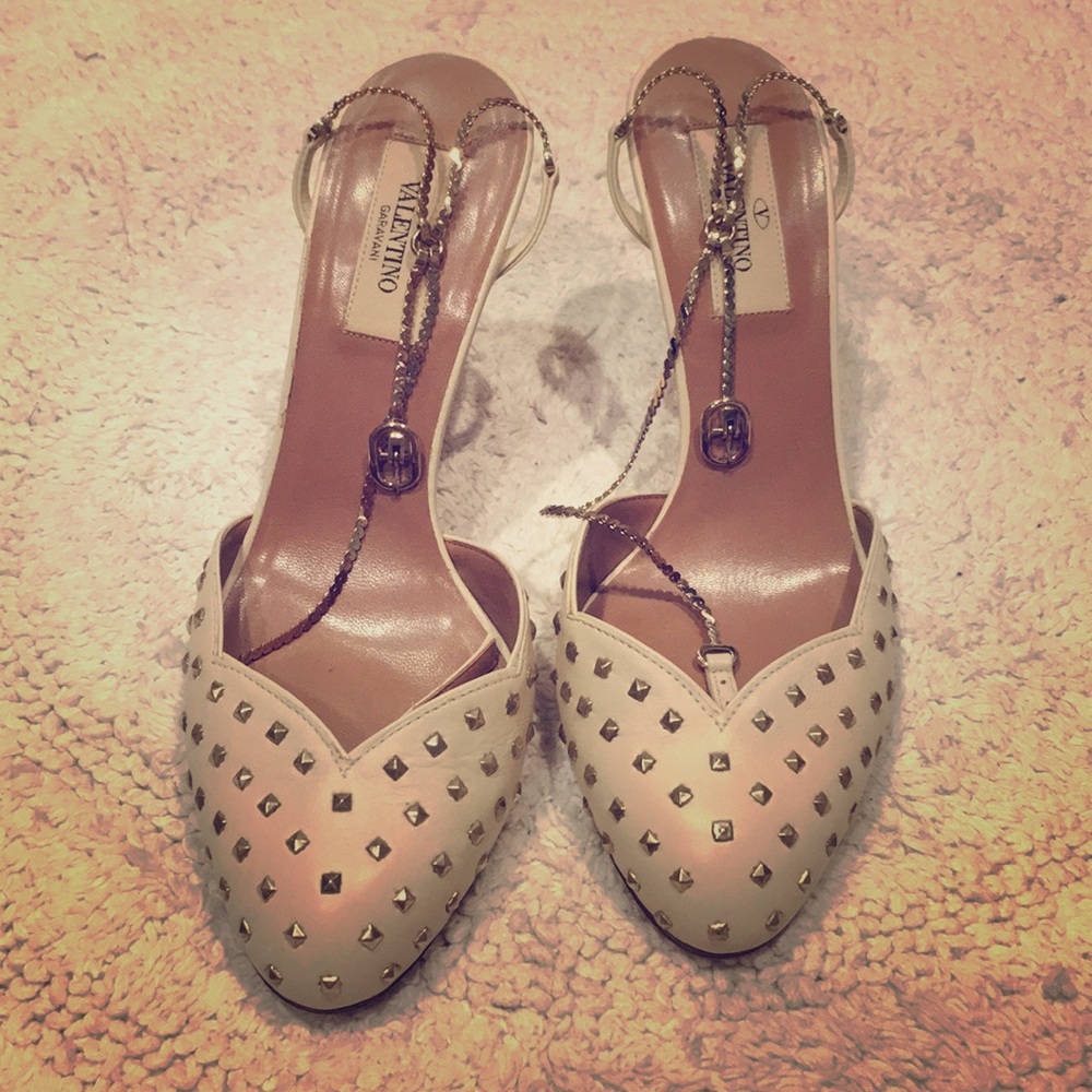 Valentino Garavani Studded Heels sz 37